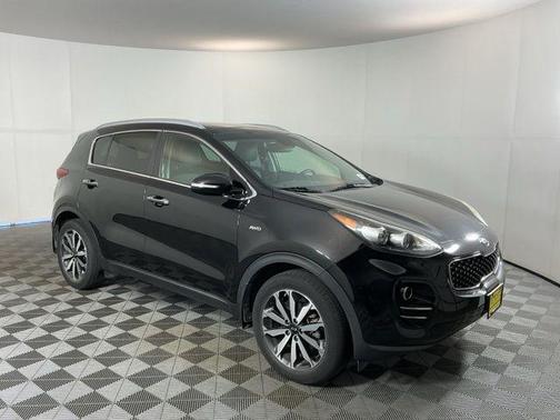 Black Cherry 2017 Kia Sportage EX