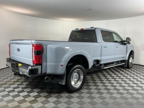 2025 Ford F-450 Lariat