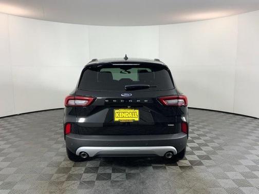 2025 Ford Escape PHEV SE
