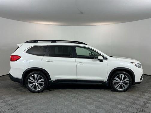 Crystal White Pearl 2019 Subaru Ascent Premium 8-Passenger