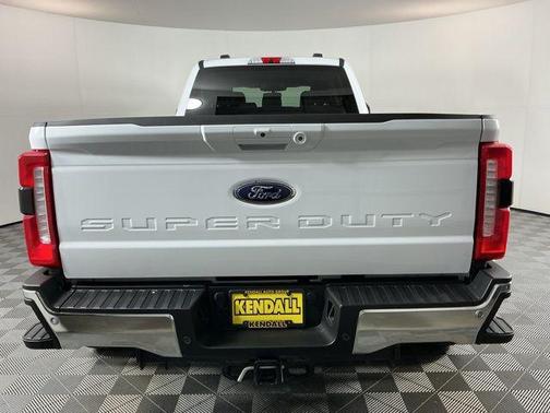 Oxford White 2025 Ford F-450 Lariat