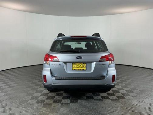 Ice Silver Metallic 2014 Subaru Outback 2.5i