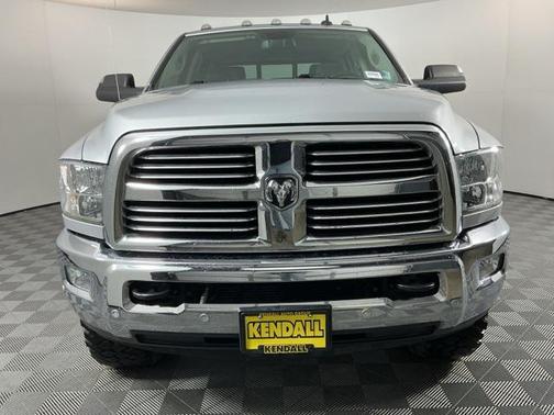 2018 RAM 2500 Big Horn Crew Cab 4x4 8' Box