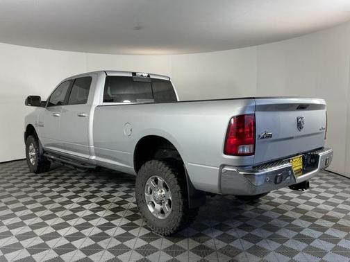 2018 RAM 2500 Big Horn Crew Cab 4x4 8' Box