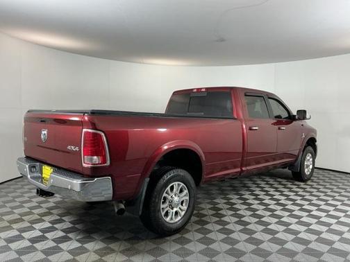 2018 RAM 3500 Laramie Crew Cab 4x4 8' Box