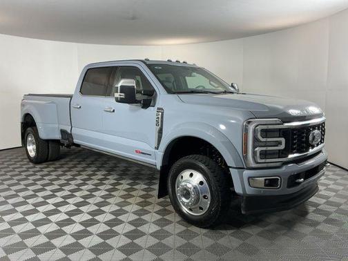 Glacier Gray Metallic TriCoat 2024 Ford F-450 Platinum