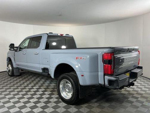 Glacier Gray Metallic TriCoat 2024 Ford F-450 Platinum
