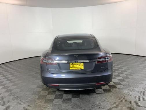 2016 Tesla Model S 90D