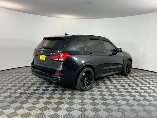 Black Sapphire Metallic 2018 BMW X5 xDrive50i