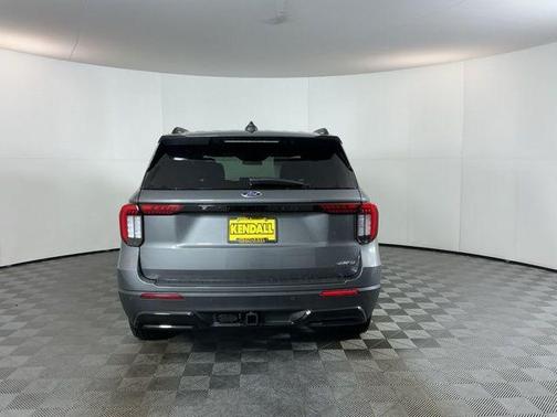 Carbonized Gray Metallic 2026 Ford Explorer ST-Line