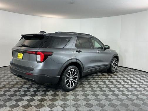 Carbonized Gray Metallic 2026 Ford Explorer ST-Line