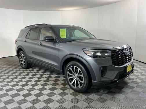 Carbonized Gray Metallic 2026 Ford Explorer ST-Line
