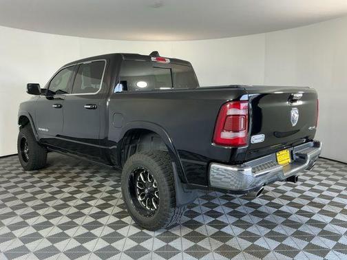 Diamond Black Crystal Pearlcoat 2020 RAM 1500 Longhorn