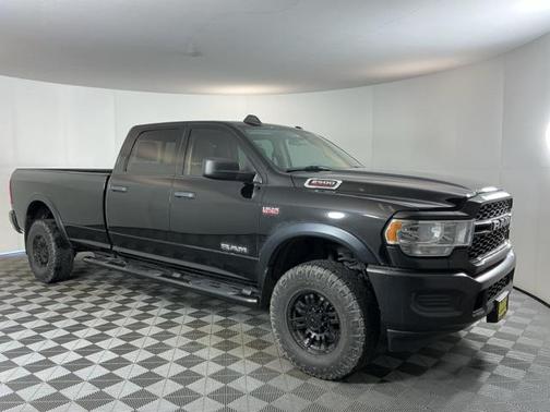 2020 RAM 2500 Tradesman Crew Cab 4X4 8' Box