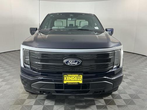 2025 Ford F-150 Lightning Platinum