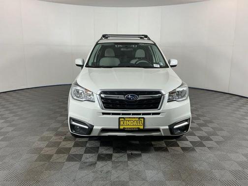 Crystal White Pearl 2018 Subaru Forester 2.5i Premium
