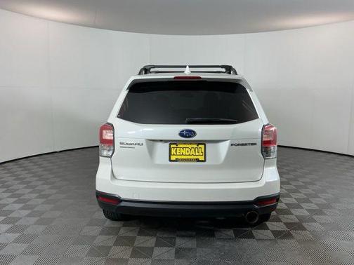 Crystal White Pearl 2018 Subaru Forester 2.5i Premium