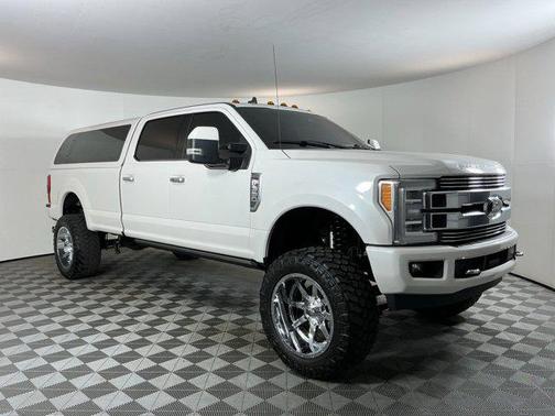 White Platinum Clearcoat Metallic 2019 Ford F-350 Platinum