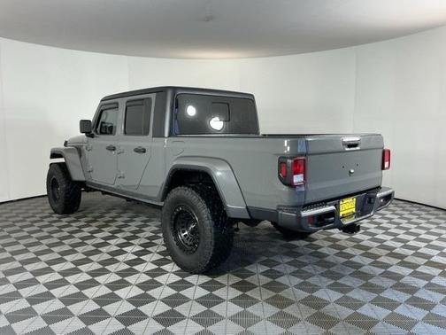 2022 Jeep Gladiator Sport S