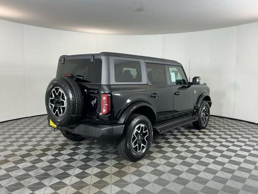 Shadow Black 2025 Ford Bronco Outer Banks