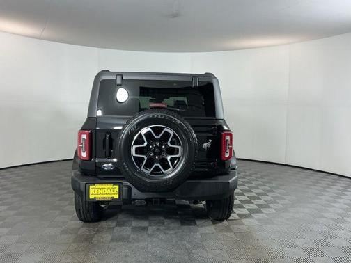 Shadow Black 2025 Ford Bronco Outer Banks