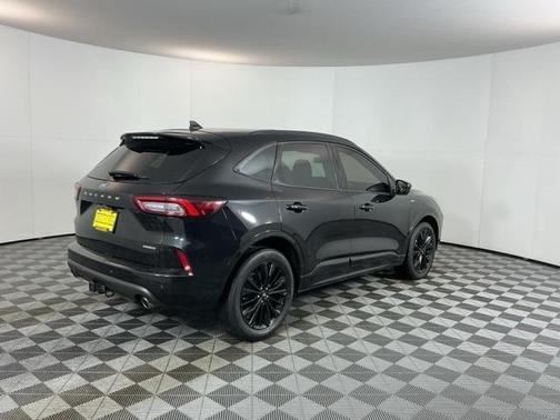 2023 Ford Escape ST-Line Elite