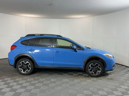 Hyper Blue 2016 Subaru Crosstrek 2.0i Limited