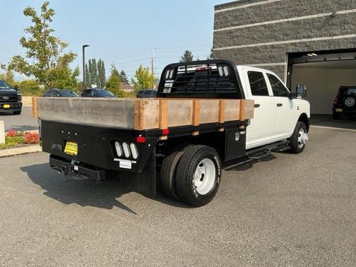 2024 RAM 3500 Tradesman Crew Cab 4x4 8' Box