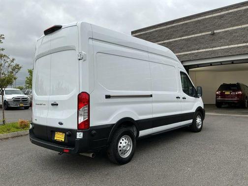Oxford White 2025 Ford Transit-250 Base