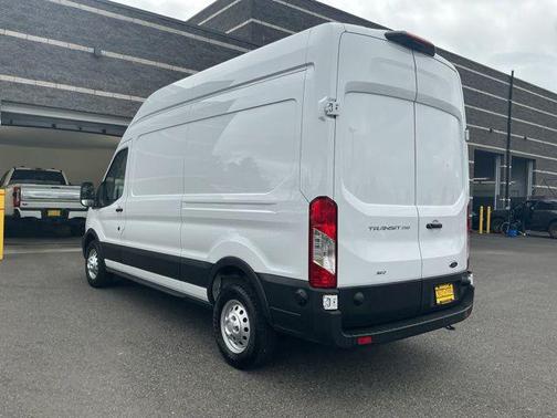 Oxford White 2025 Ford Transit-250 Base
