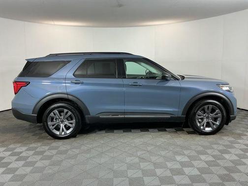 Vapor Blue Metallic 2025 Ford Explorer Active