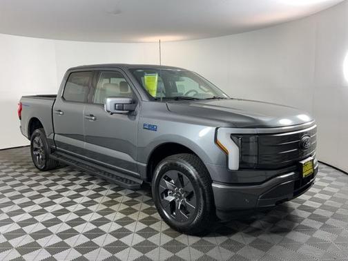 2025 Ford F-150 Lightning LARIAT