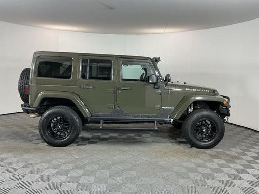 Tank 2015 Jeep Wrangler Unlimited Rubicon