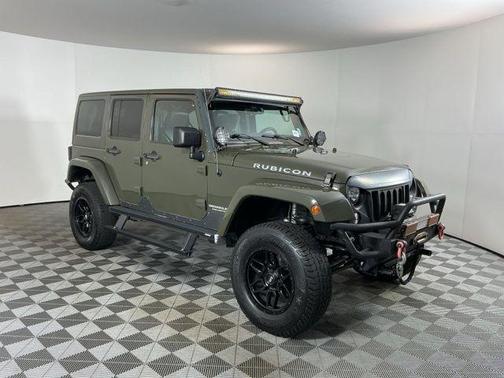 Tank 2015 Jeep Wrangler Unlimited Rubicon