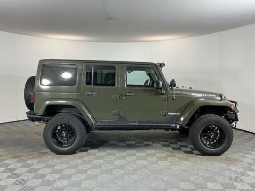 Tank 2015 Jeep Wrangler Unlimited Rubicon