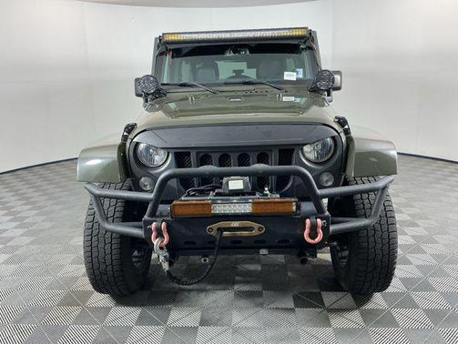 Tank 2015 Jeep Wrangler Unlimited Rubicon
