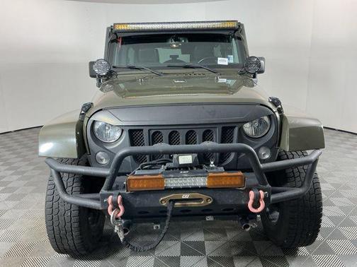 Tank 2015 Jeep Wrangler Unlimited Rubicon