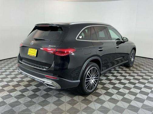 Black 2024 Mercedes-Benz GLC 300 4MATIC