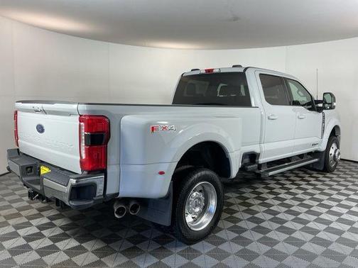 Avalanche 2025 Ford F-450 Lariat