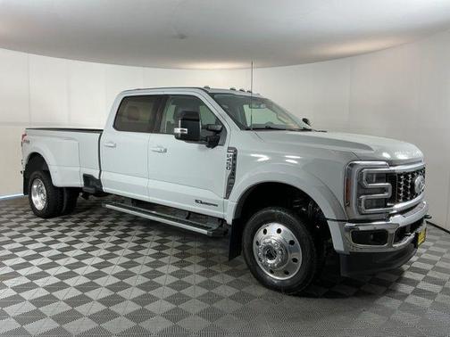 Avalanche 2025 Ford F-450 Lariat