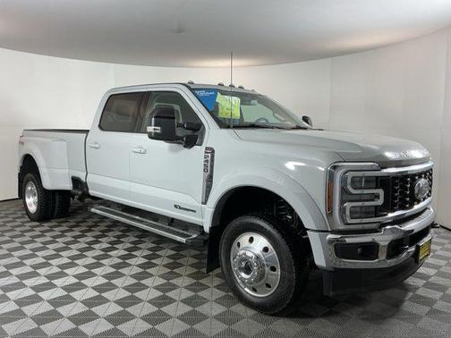 Avalanche 2025 Ford F-450 Lariat