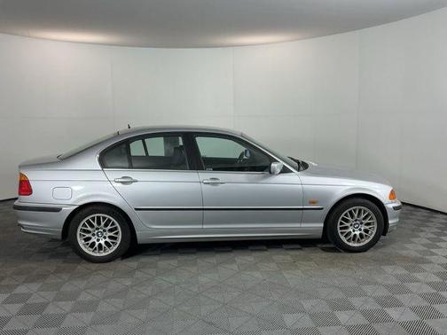 Titanium Silver Metallic 2000 BMW 328 328i