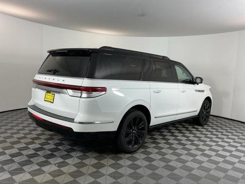 2022 Lincoln Navigator Black Label