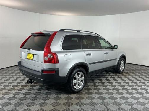 Silver Metallic 2005 Volvo XC90 2.5T