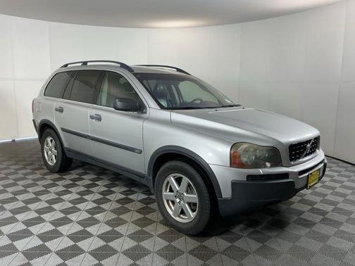 Silver Metallic 2005 Volvo XC90 2.5T