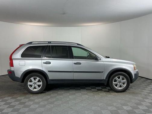 Silver Metallic 2005 Volvo XC90 2.5T