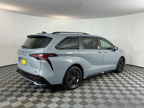 2025 Toyota Sienna Limited 7-Passenger