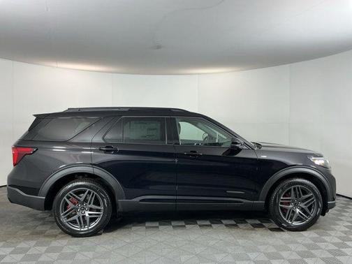 Agate Black Metallic 2026 Ford Explorer ST-Line