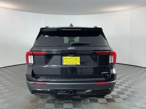 Agate Black Metallic 2026 Ford Explorer ST-Line