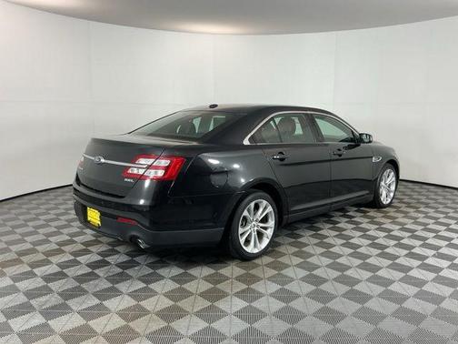 Tuxedo Black Metallic 2013 Ford Taurus SEL